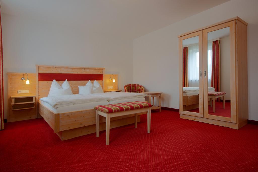 Pension Am Finkenberg Sebnitz Kamer foto